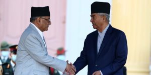 देउवा र प्रचण्डलाई आयोग जाँचबुझले पठायो प्रश्नपत्र