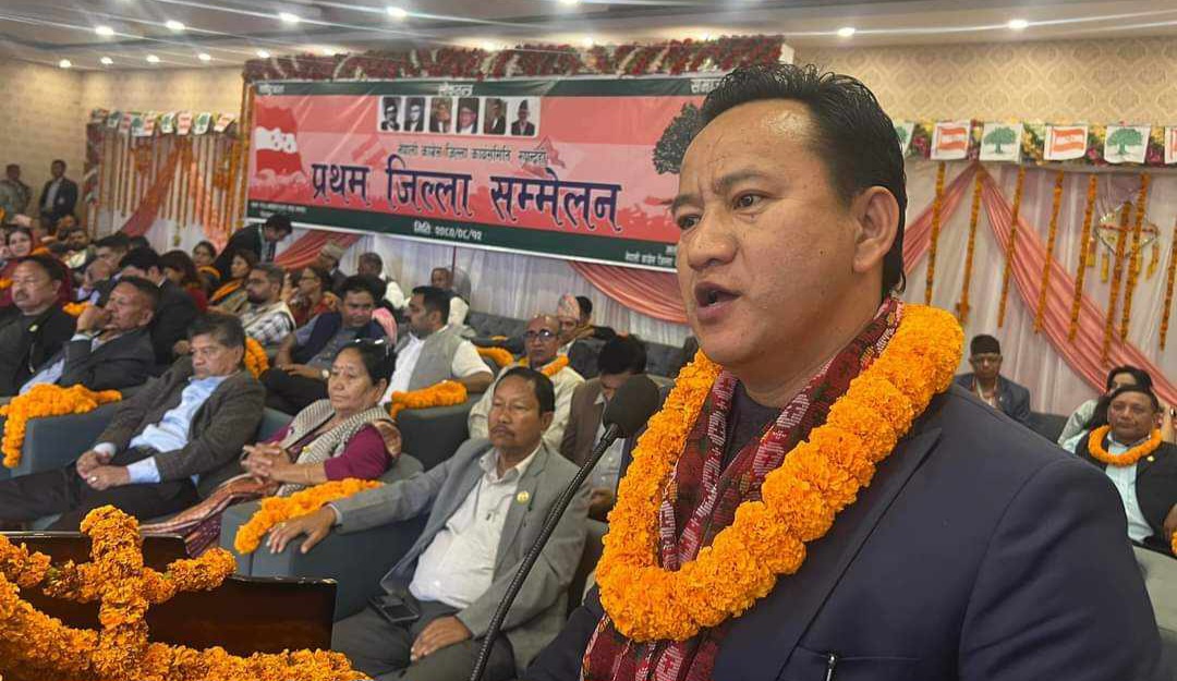 भूकम्प प्रभावित क्षेत्रमा तरुण दलले ३ सय घर बनाउँछ : अध्यक्ष गुरुङ
