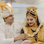 सुनै सुनले सजिएकी बेहुलीसँग बलिउड अभिनेता रणदिप हुड्डाकाे पाेज भाइरल
