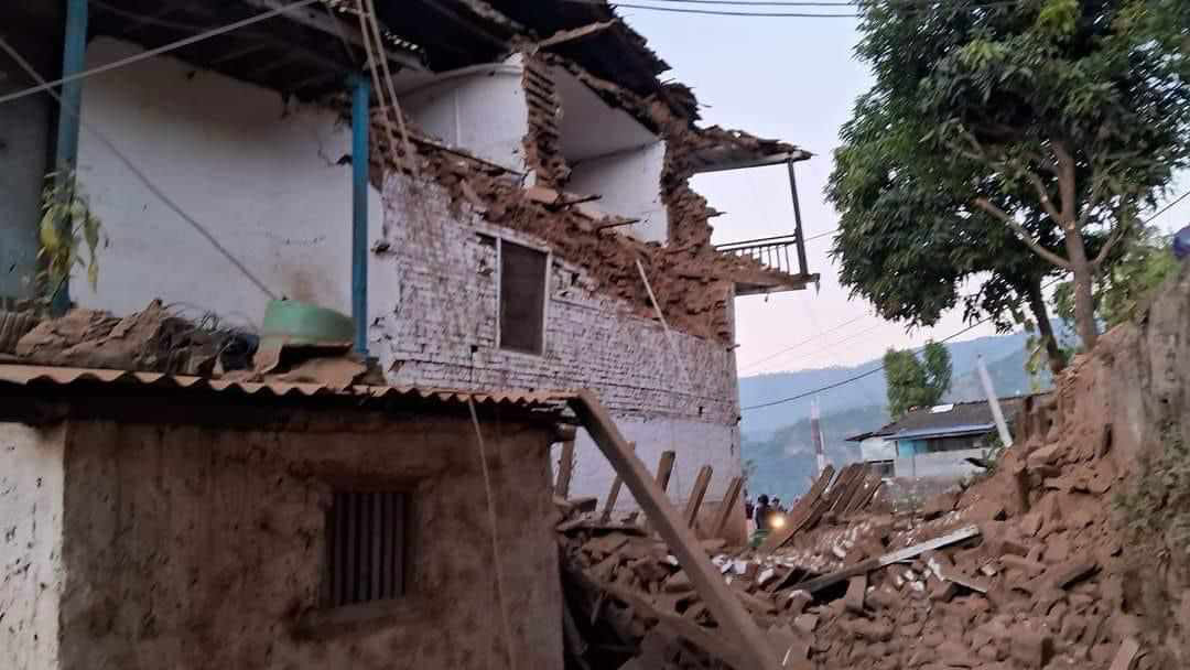 भूकम्पमा परी निधन हुनेको संख्या १ सय ३० नाघ्यो (तस्बिरहरु)