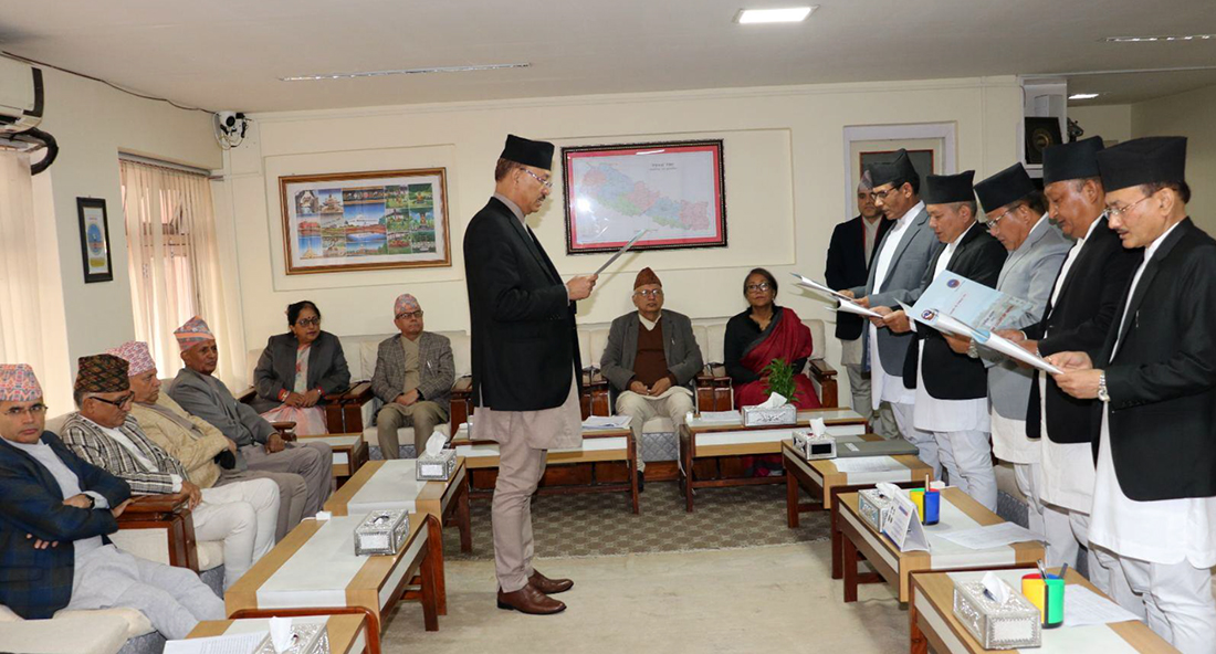 बिशेष अदालतका न्यायधिसहरूले लिए पद तथा गोपनीयताको सपथ