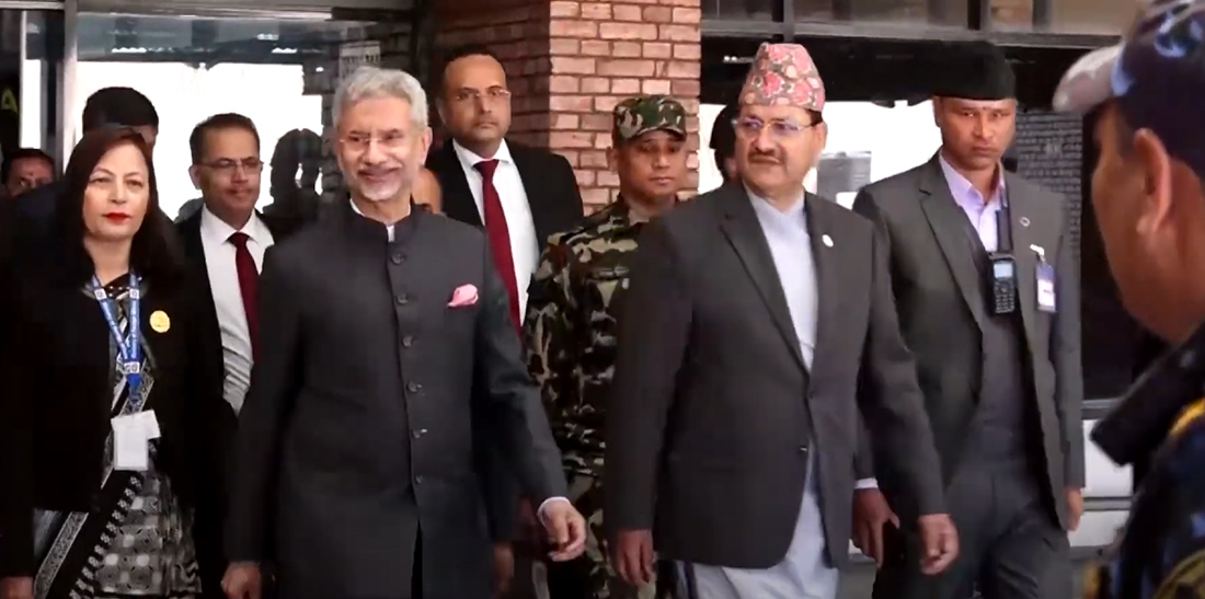 भारतीय विदेशमन्त्री काठमाडौंमा, राजनीतिक भेटघाट सुरु