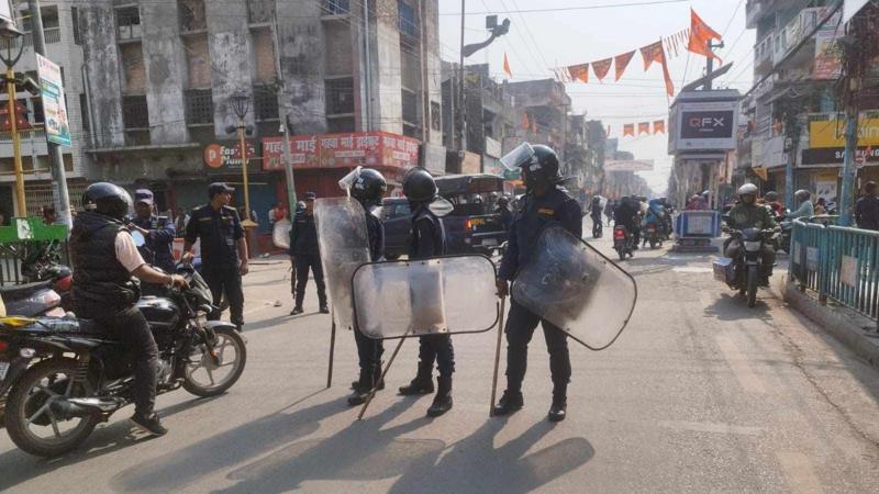 वीरगन्जमा जारी कर्फ्यू बिहान ६ बजेदेखि १० बजेसम्म खुकुलो