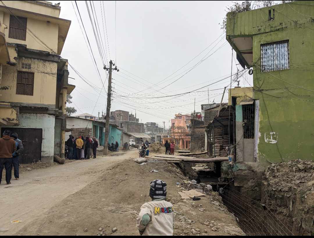कयौँलाई घाइते बनाएको खाल्डो पुरियो, तर बनेन नाला