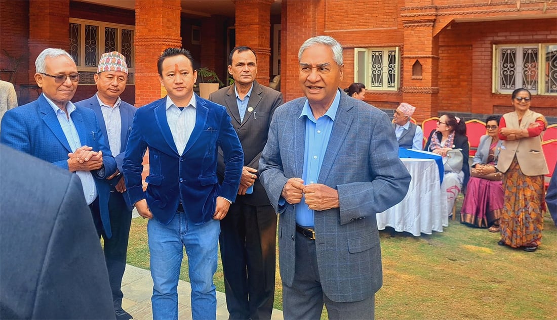 देउवा निवासमा नयाँ वर्षको शुभकामना आदान प्रदान (तस्बिरहरु)