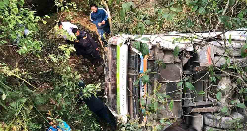 जन्ती बोकेको बस दुर्घटना हुँदा ३ जनाको मृत्यु