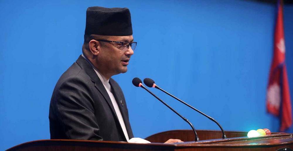 ऊर्जा मन्त्रालयको नेतृत्व सधैँ माओवादीले लिएर प्रधानमन्त्रीलाई दोष लगाइयो: पदम गिरी (भिडियो)
