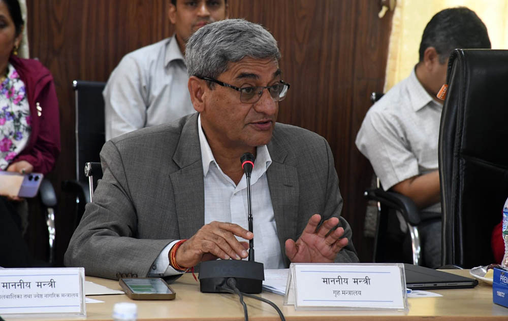 यो सरकार आगामी निर्वाचनसम्म जान्छ: गृहमन्त्री लेखक