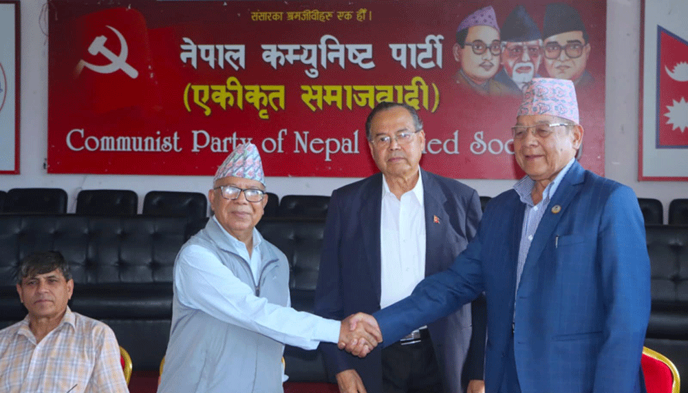 नेकपा एसमा वामदेवले पाए तेस्रो वरियता, माधव नेपालसँग लिए शपथ