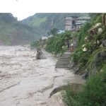 महाकालीमा पानीको प्रवाह बढ्यो: सवारी साधन सञ्चालनमा रोक