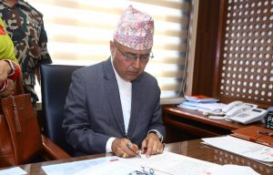 अर्थमन्त्रीले भने, ‘म स्वकीय सचिवालय राख्दिन, १ चालक भए हुन्छ’