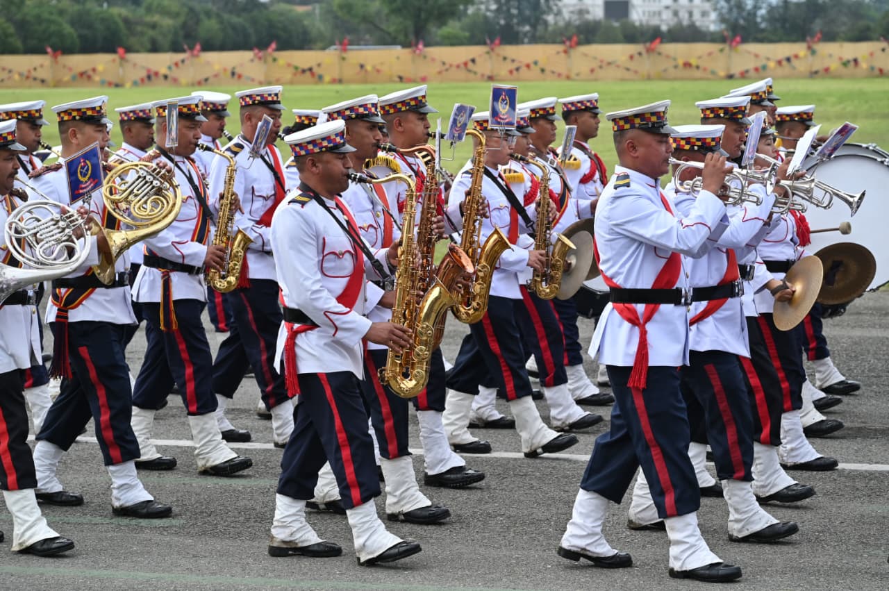 टुडिखेलमा विशेष समारोहको साथ संविधान दिबस मनाइयो (तस्बिरहरु)