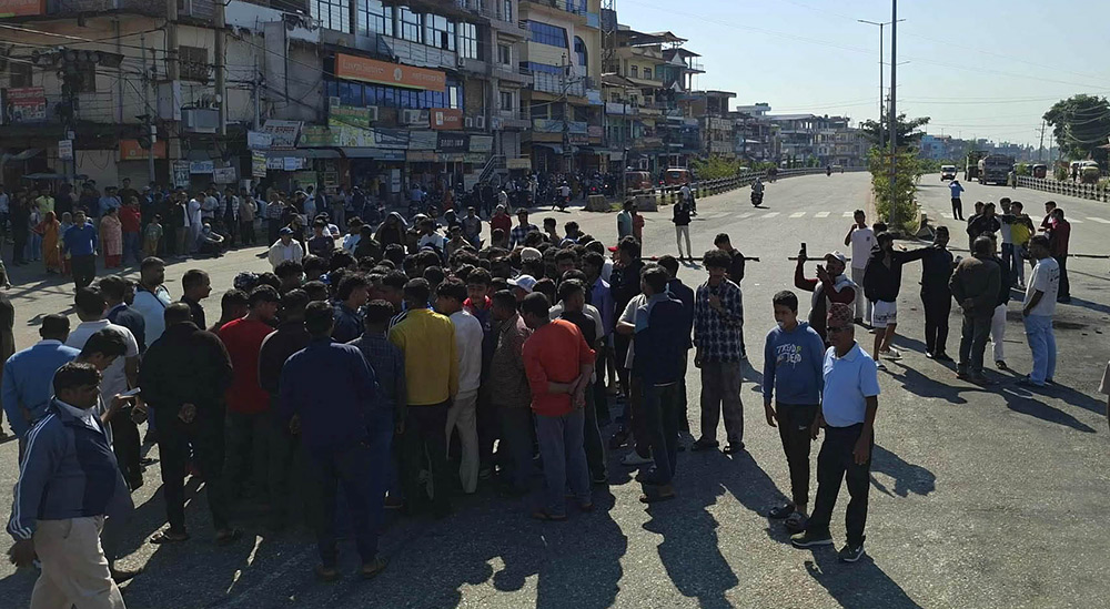 सिमरामा प्रहरीले हान्यो अश्रुग्यास र हवाई फायर, जेनजी समूह छलफलमा