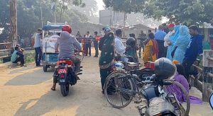 भारतीय प्रशासनको निर्देशनमा धनुषाको जटही नाका बन्द, यात्रुहरू अलपत्र