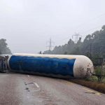 ग्यास बोकेको ट्रक दुर्घटना, पूर्व-पश्चिम राजमार्ग अवरुद्ध