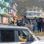 जनार्दन शर्मालाई रूकुममा नेकपाका कार्यकर्ताले देखाए कालोझण्डा