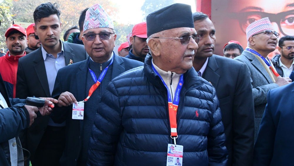 एमाले निर्वाचन: अध्यक्षमा ओलीको अग्रता, पदाधिकारीतर्फ कडा प्रतिस्पर्धा