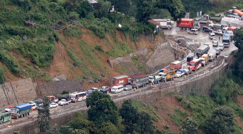 नागढुङ्गा-नौबिसे सडक बुधबारदेखि दैनिक ५ घण्टा बन्द हुने