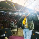 धादिङमा नारायण थापाको धमाकेदार प्रस्तुति, दर्शकले नाच्दै लिए भरपुर मनोरञ्जन 