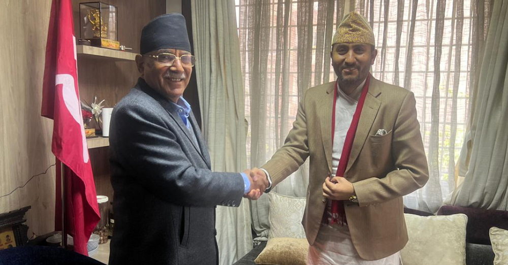 प्रचण्डले सञ्चार मन्त्रीलाई भने- निर्वाचन जसरी पनि हुनुपर्छ