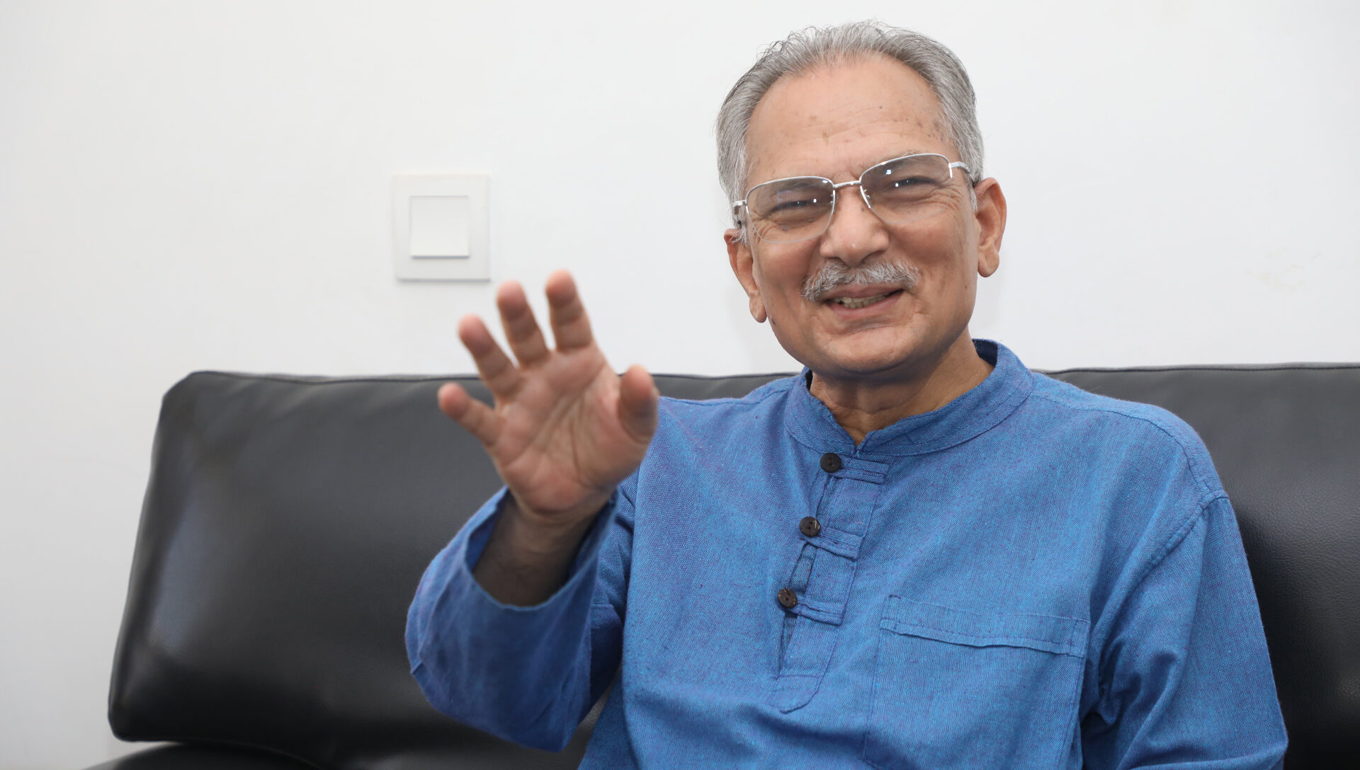 डा.बाबुराम भट्टराईद्वारा उम्मेदवारी फिर्ता