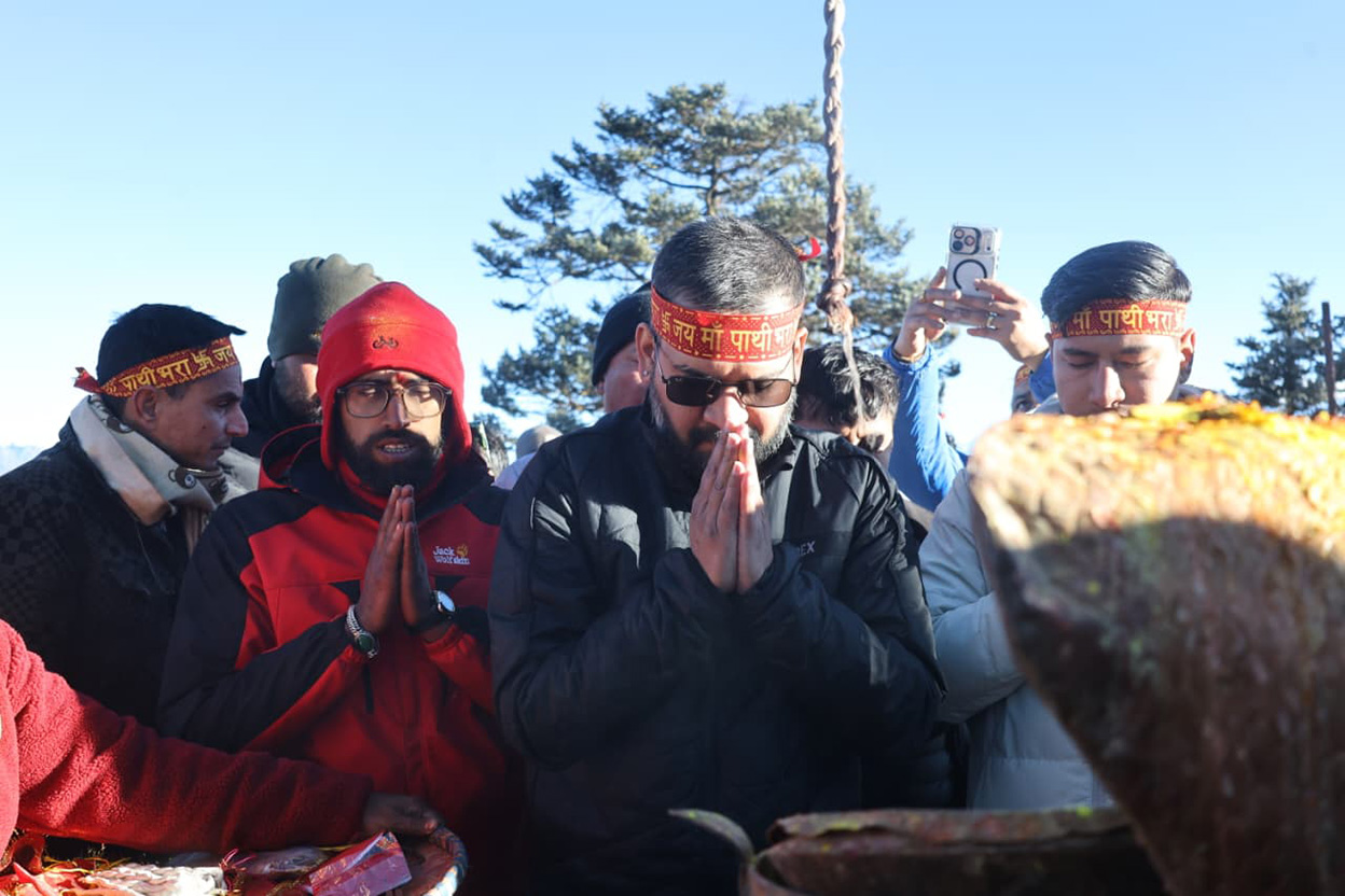 बालेनले गरे पाथिभरा माताको दर्शन, आजै झापा आउने