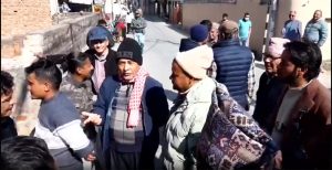 कांग्रेसमा कलह, विशेष महाधिवेशनको माग गर्दै कार्लय घेराउ