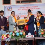 भरतपुर महानगरपालिकाद्वारा निर्माण व्यवसायी सहदेव खड्का सम्मानित