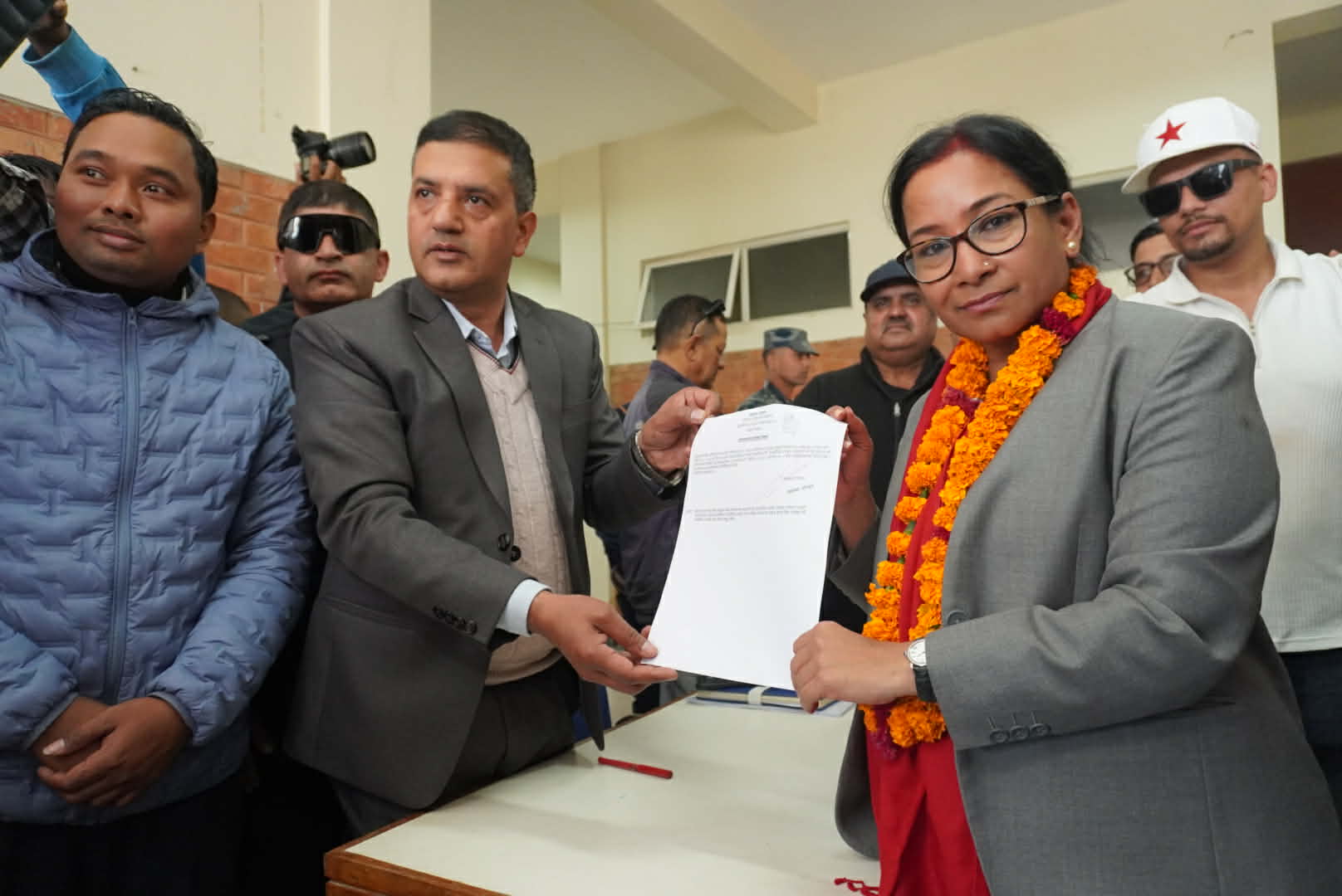 रेनु दाहालद्वारा चितवन–३ मा उम्मेदवारी, निर्वाचन जित्नेमा ढुक्क