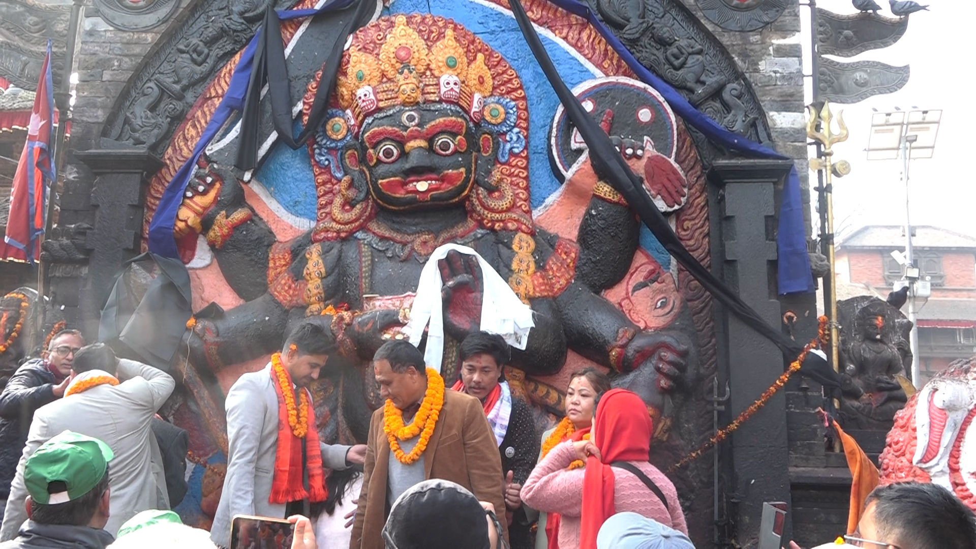 घरदैलो कार्यक्रममा व्यस्त कुलमान, जनताले जिताउनेमा ढुक्क