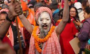 महाशिवरात्रीको चहलपहल सुरू, पशुपतिमा मस्त बाबा (तस्बिरहरू)