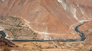 ठेकेदारको लापरबाहीले ४ वर्षमा पनि बनेन दोमुख पुल