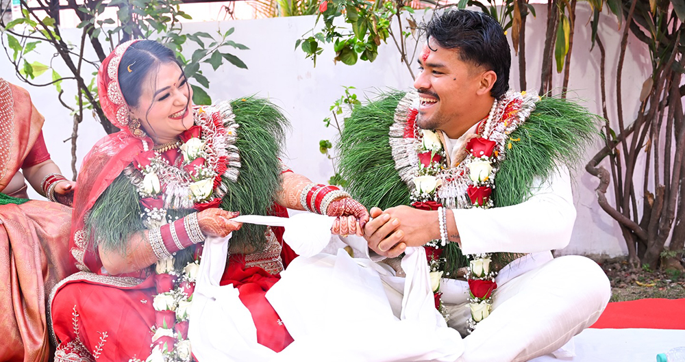 करण केसी र वर्षा बस्नेतले गरे विवाह