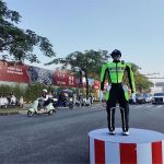 ट्राफिक सम्हाल्दै रोबोट, चीनमा नयाँ प्रविधि