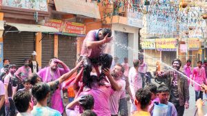 मिथिलाञ्चल क्षेत्रमा आज होली मनाइयो (तस्बिरहरु)