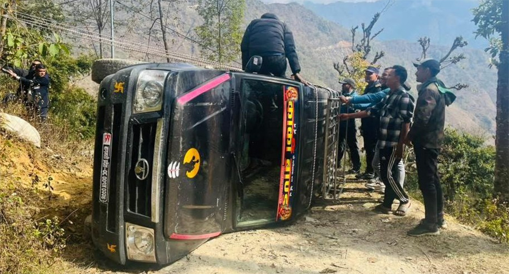 रामेछापमा सुमो दुर्घटना हुँदा ६ जना घाइते