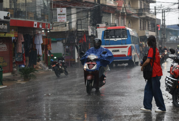 आजको मौसम: आंशिक बदली, हल्का वर्षाको सम्भावना