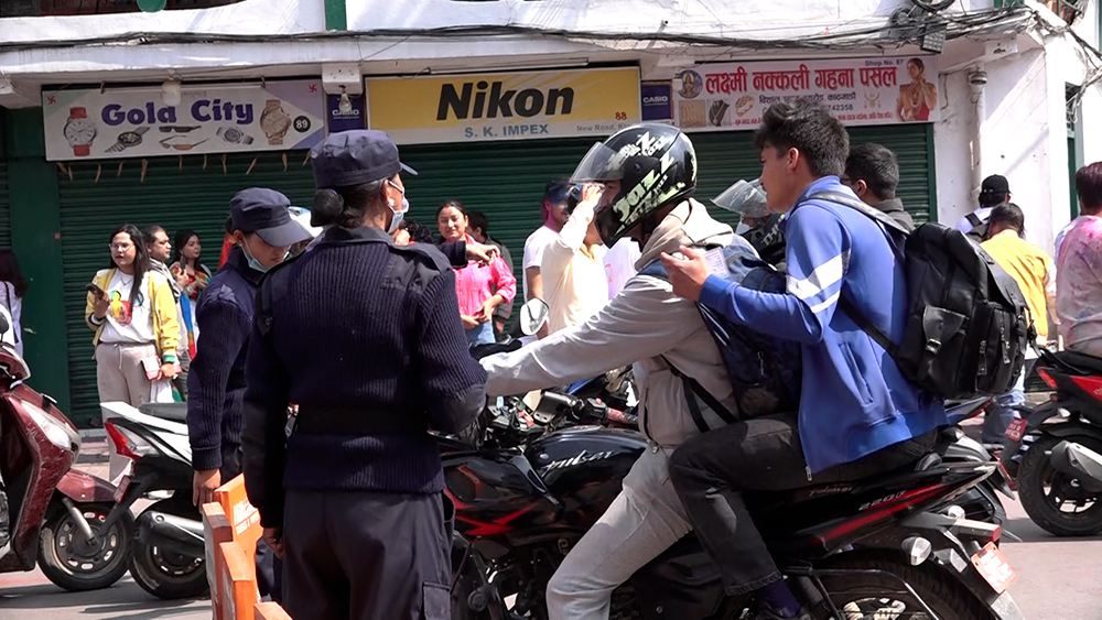 ट्राफिक प्रहरी चुनावमा पठाइयो, व्यवस्थापनमा म्यादी खटाइयो