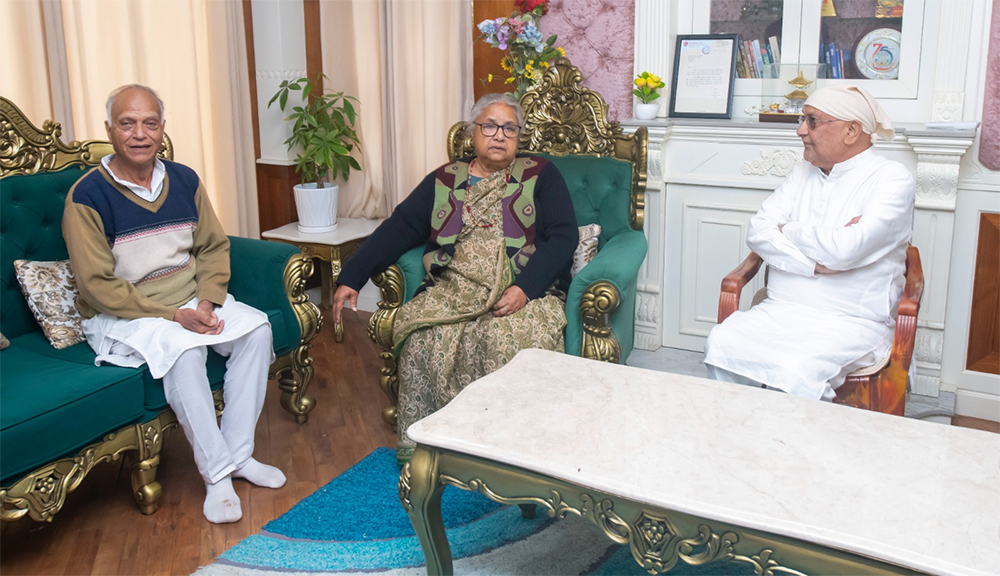 ओली निवासमा प्रधानमन्त्री कार्की, मोहनप्रसादप्रति समबेदना प्रकट