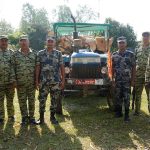 अवैध काठसहित ट्याक्टर पक्राउ, १० लाख बढीको सामान बरामद