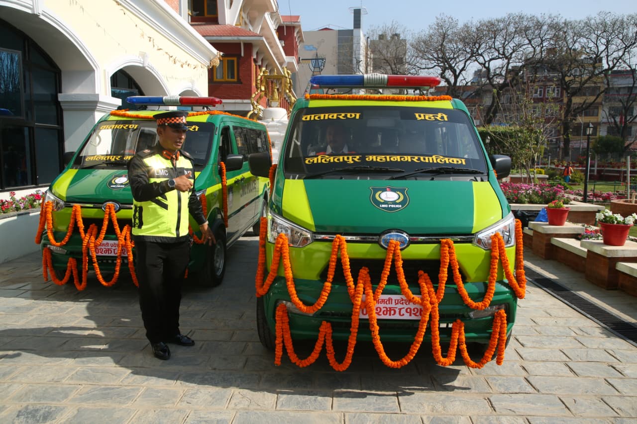ललितपुर महानगरको नयाँ पहल: वातावरण प्रहरी एम्बुलेन्स सेवा सुरु