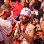 तस्बिरमा हेर्नुहोस् भक्तपुरको जिब्रो छेड्ने जात्रा