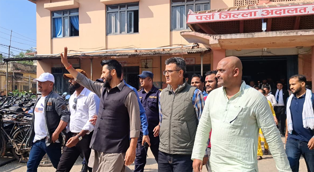 पर्सा जिल्ला अदालतमा म्याद बुझेर काठमाडौं फर्किए रवि लामिछाने