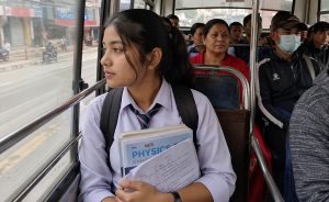 सार्वजनिक यातायातमा विद्यार्थीलाई अनिवार्य ४५ प्रतिशत भाडा छुट दिन निर्देशन