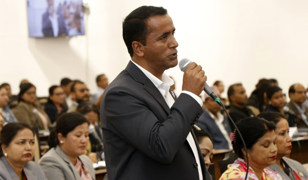 गणतन्त्रमाथि षड्यन्त्र भइरहेको छ, देशमा फेरी द्वन्द्व हुन्छ: दुलाल: सांसद दुलाल