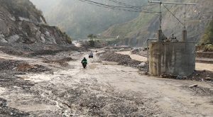 बाढीका कारण बीपी राजमार्ग आज पनि बन्द