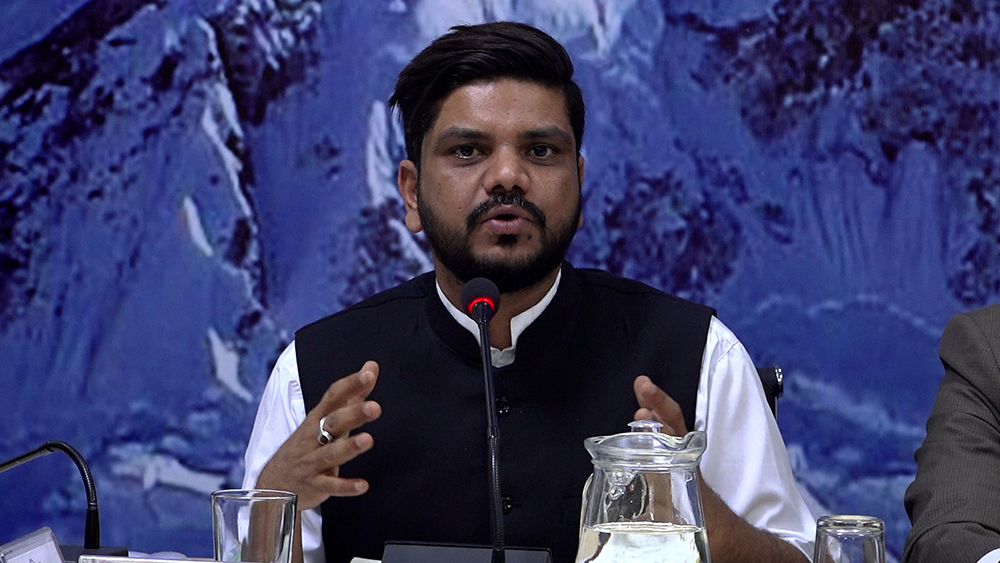 भिजिट भिसामा विदेश जाने महिलाको डाटा छैन : मन्त्री यादव