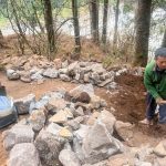 बाढीले क्षति पुर्‍याएको सगरमाथा पदमार्गको पुनर्निर्माण हुँदै (तस्बिरहरू)