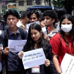 १२ कक्षाको नतिजाप्रति असन्तुष्टि जनाउँदै विद्यार्थीहरूको विरोध प्रदर्शन