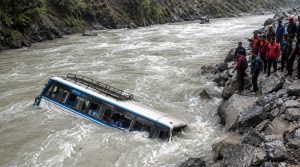 सडक सुरक्षामाथि प्रश्न: १ सातामै ३ ठूला दुर्घटना
